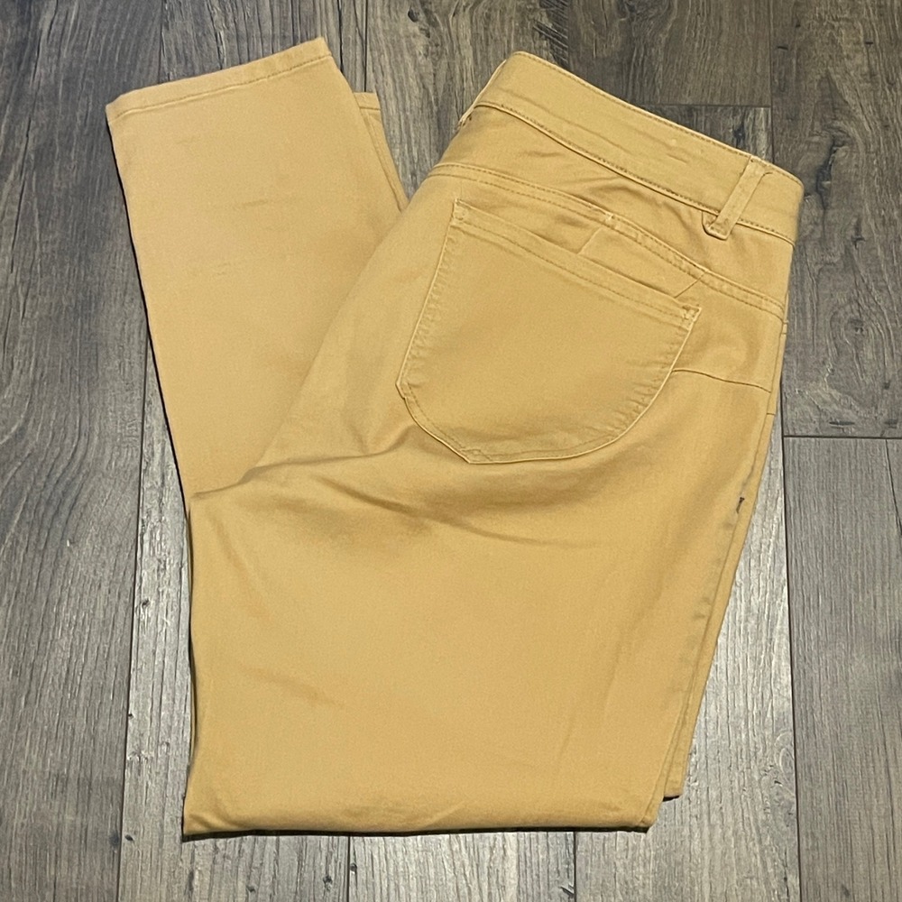 Democracy Ab solution Tan Khaki Cropped Tapered Pants Size 14 B1176PEX2